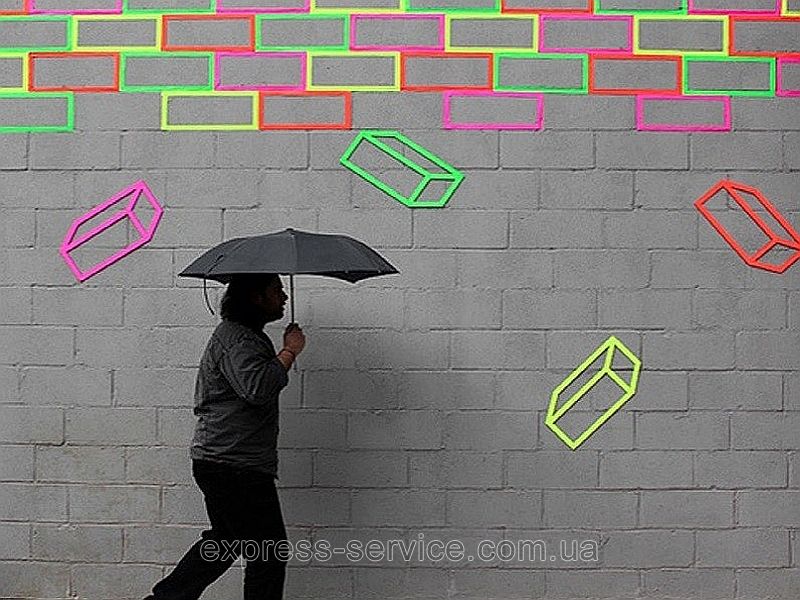 Уличные инсталляции из скотча